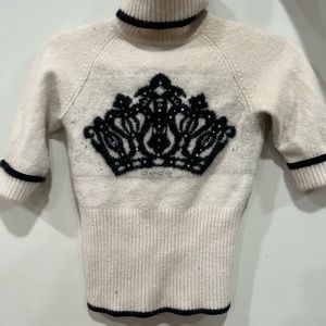 Bebe size M turtleneck sweater